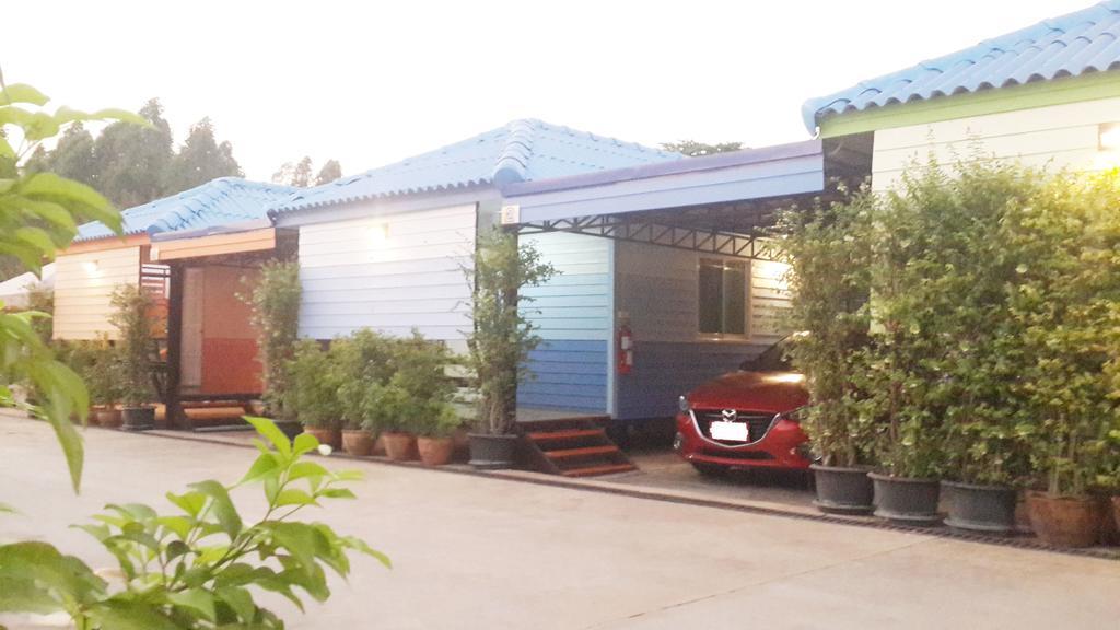 Hi Tech Resort Kabin Buri Dış mekan fotoğraf