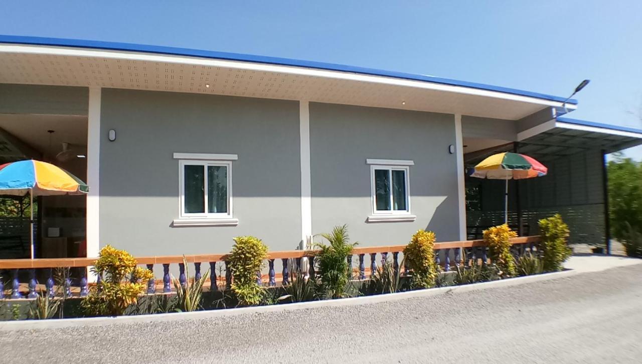 Hi Tech Resort Kabin Buri Dış mekan fotoğraf