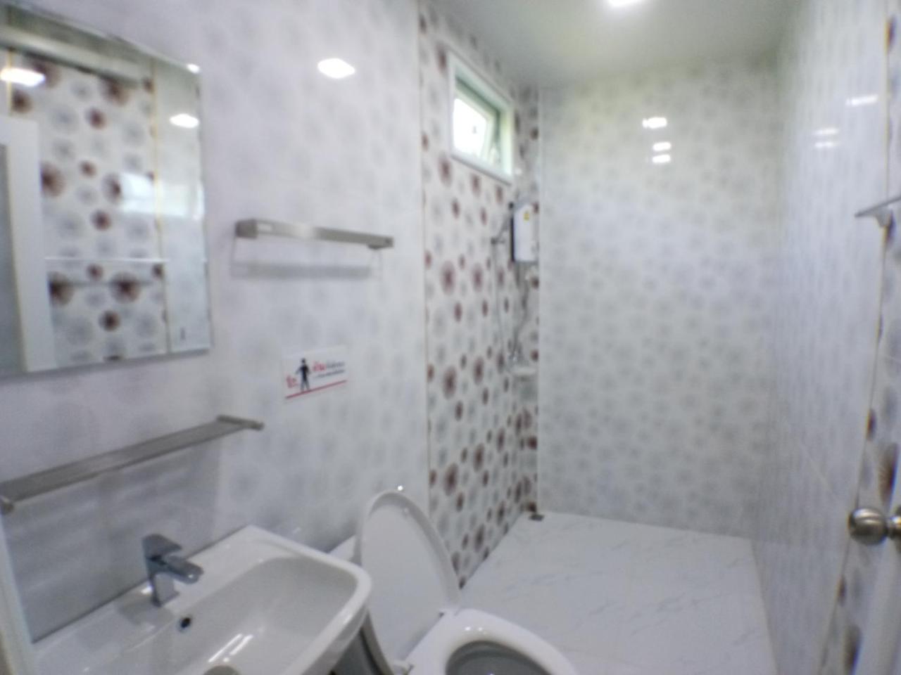 Hi Tech Resort Kabin Buri Dış mekan fotoğraf