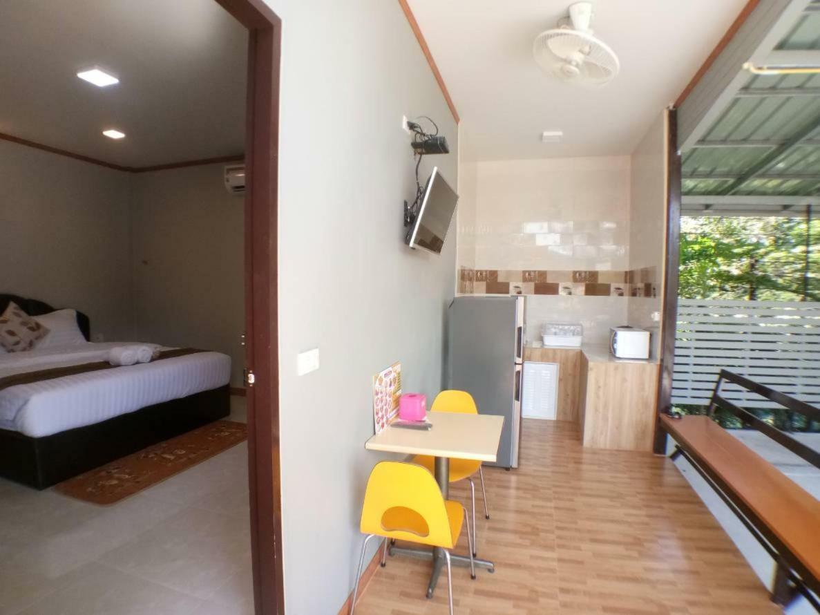 Hi Tech Resort Kabin Buri Dış mekan fotoğraf