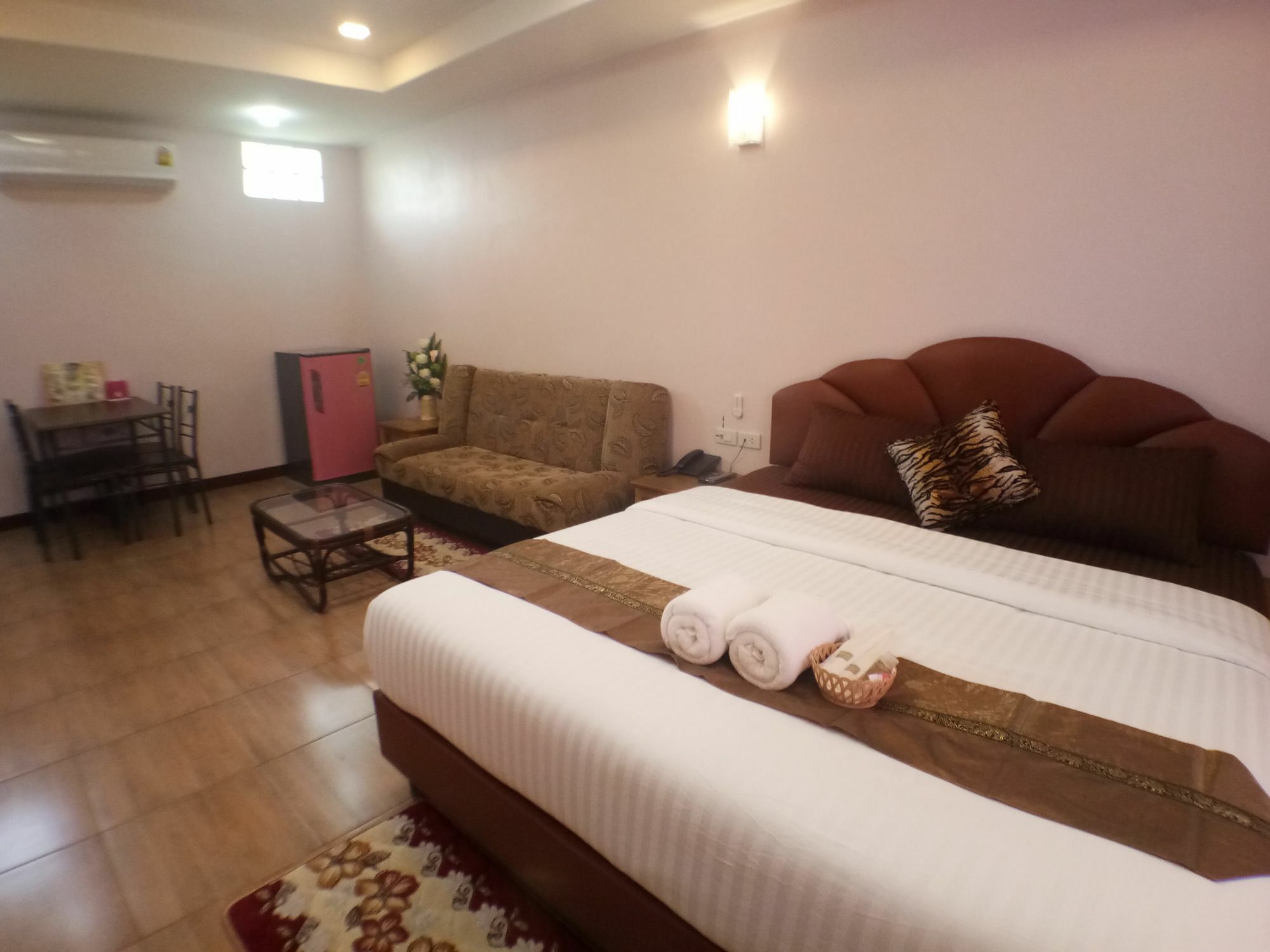 Hi Tech Resort Kabin Buri Dış mekan fotoğraf
